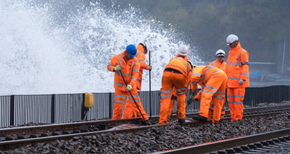 Rail worker workwear